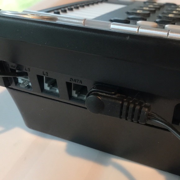 AT&T 2 Line Speakerphone - Picture 9 of 14